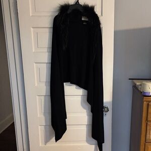 Natures Collection Raccoon Fur Black Wrap